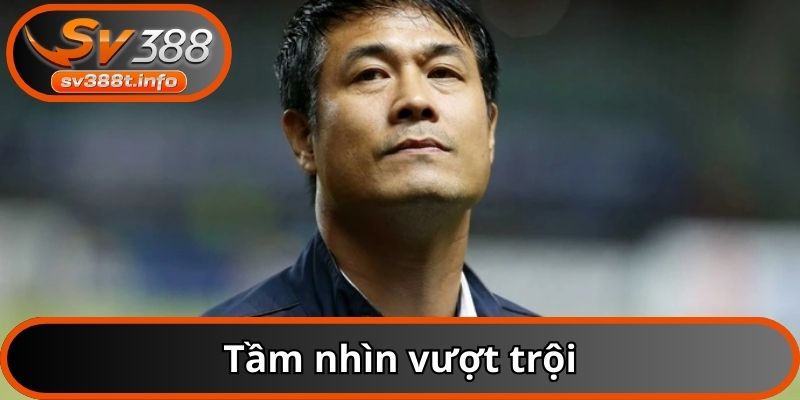 Tác giả Hữu Thắng luôn cho thấy tầm nhìn vượt trội